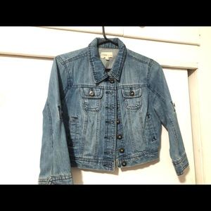 Cropped small jean jacket